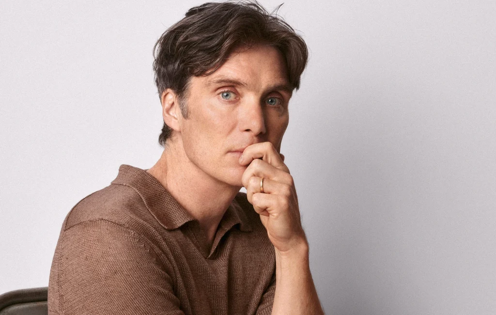 Cillian_Murphy_Seated