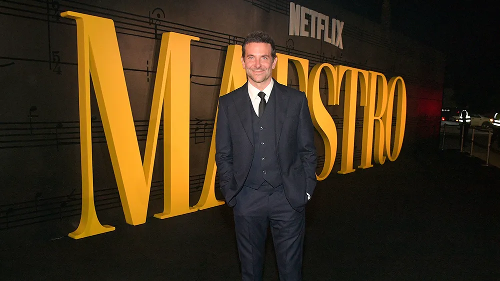 Bradley_Cooper_LV2